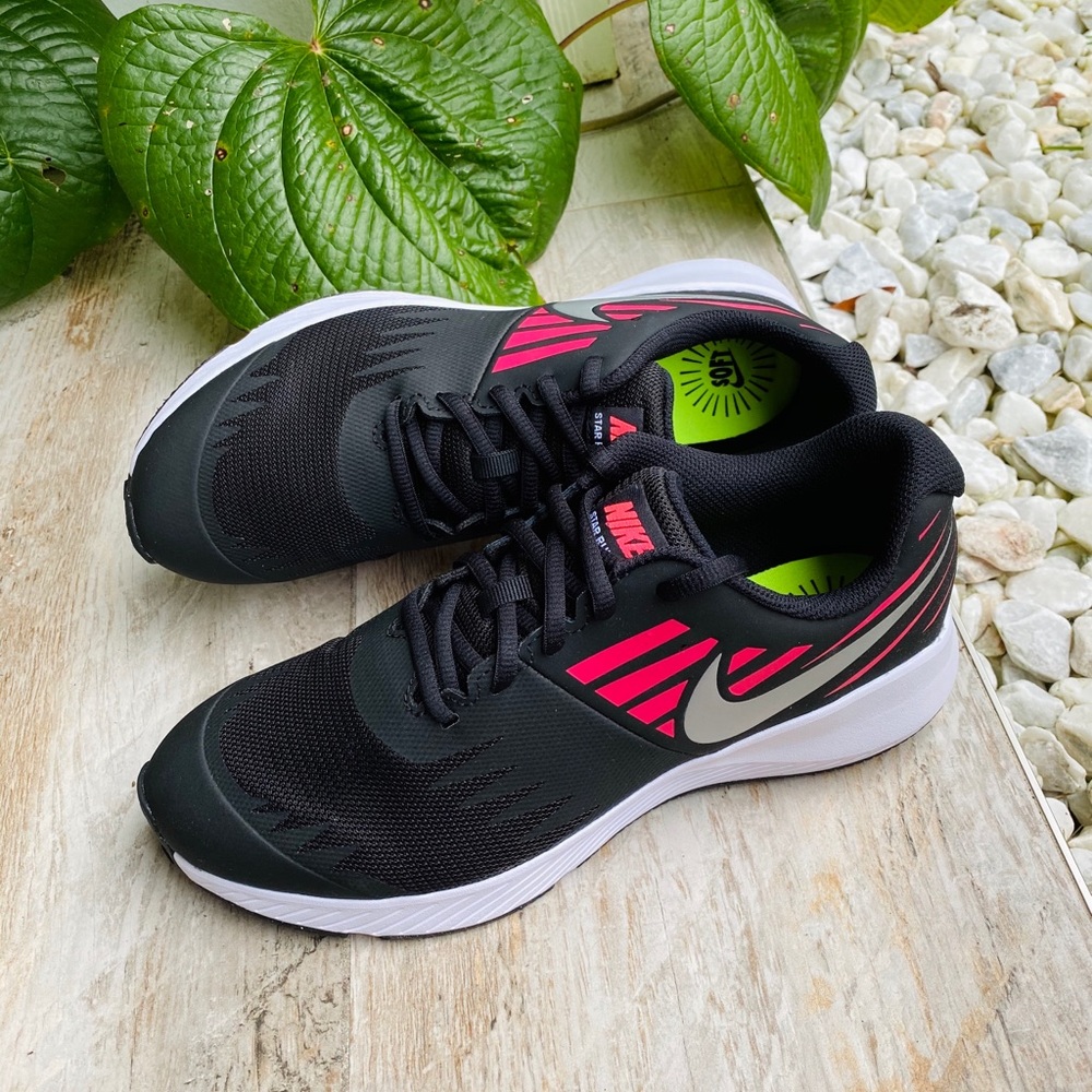 🖤💗Nike comfy running day 💗🖤New in a box - Picture 5 of 10